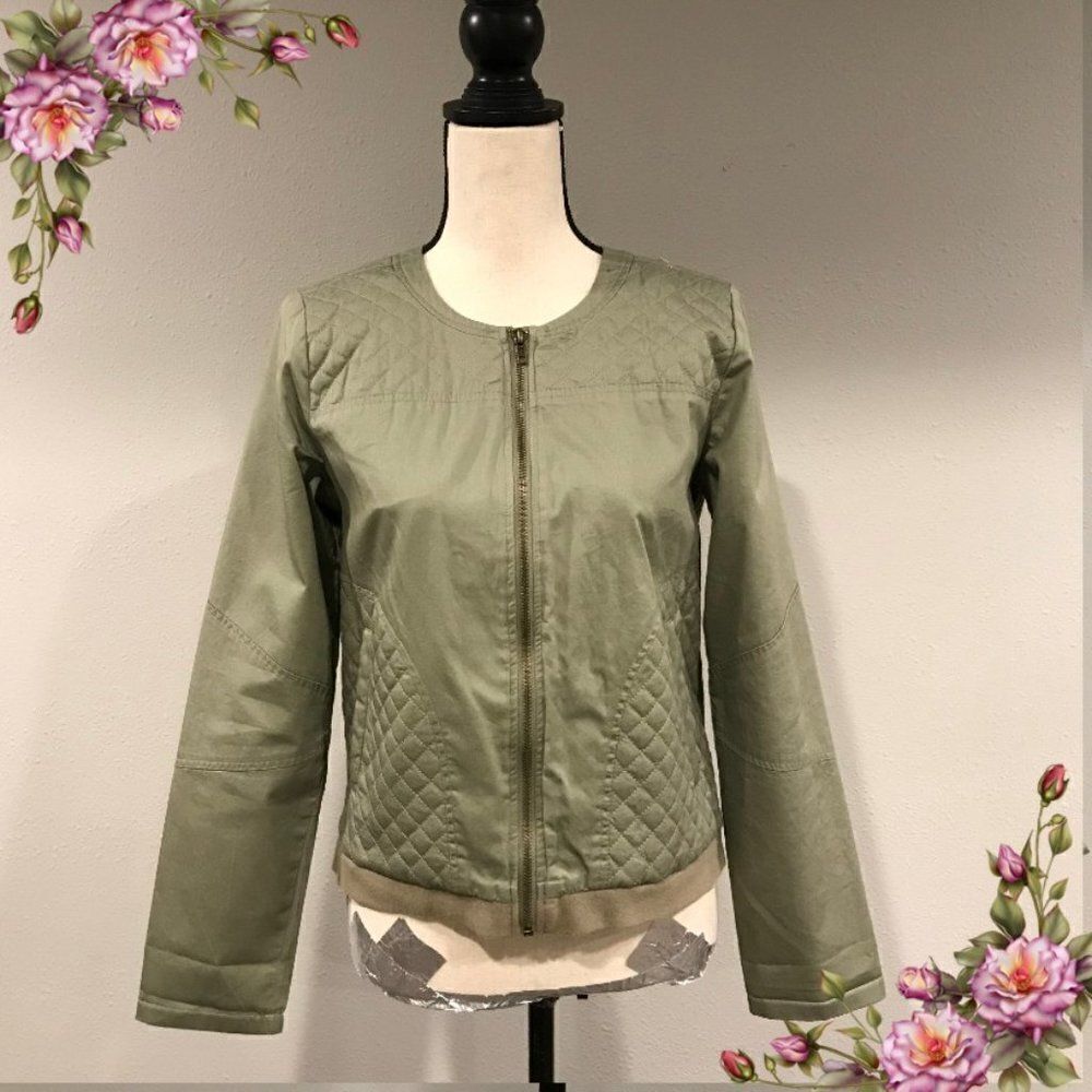 Olive color military style zip up quilted jacket